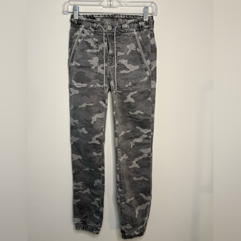 Camo skinny denim joggers